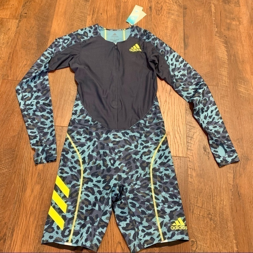 𝅺ADIDAS Adizero Primeblue track suit. Size L. Made in Portugal.